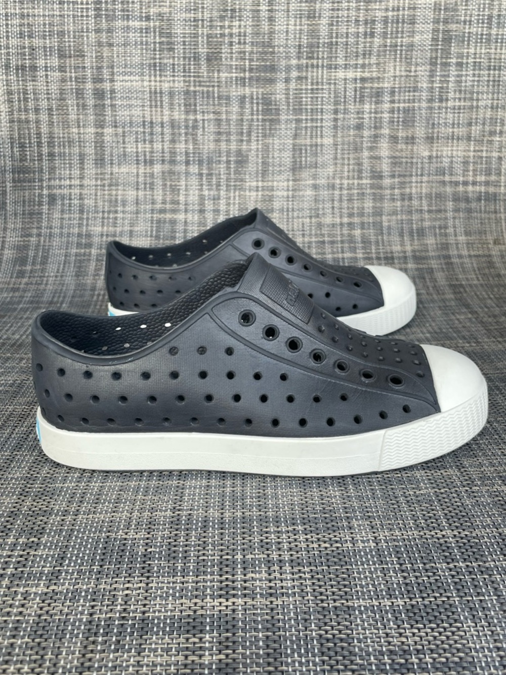 Native Kids Jefferson Slip-On Shoes EVA Sneakers in Black / White Unisex Sz 13